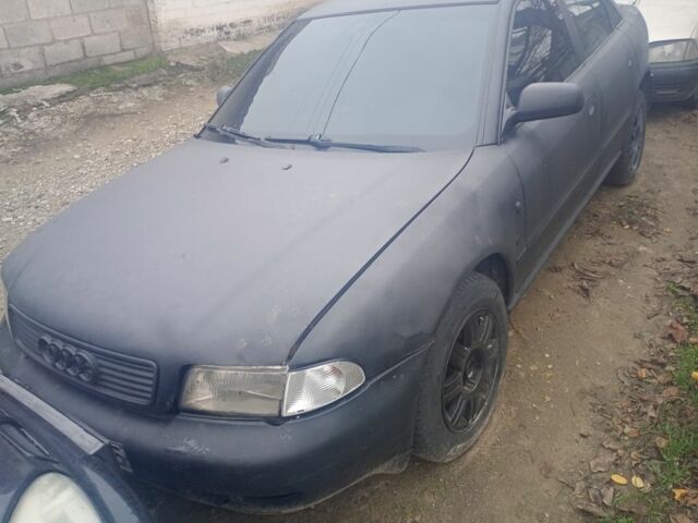 Черный Ауди А4, объемом двигателя 0 л и пробегом 490 тыс. км за 1542 $, фото 1 на Automoto.ua