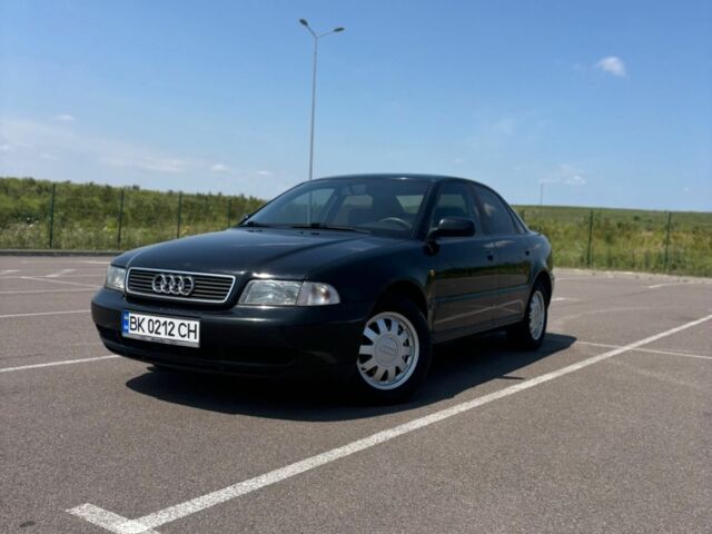 Чорний Ауді А4, об'ємом двигуна 1.9 л та пробігом 337 тис. км за 3600 $, фото 1 на Automoto.ua