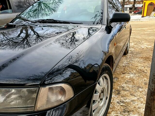 Чорний Ауді А4, об'ємом двигуна 1.6 л та пробігом 500 тис. км за 3200 $, фото 1 на Automoto.ua