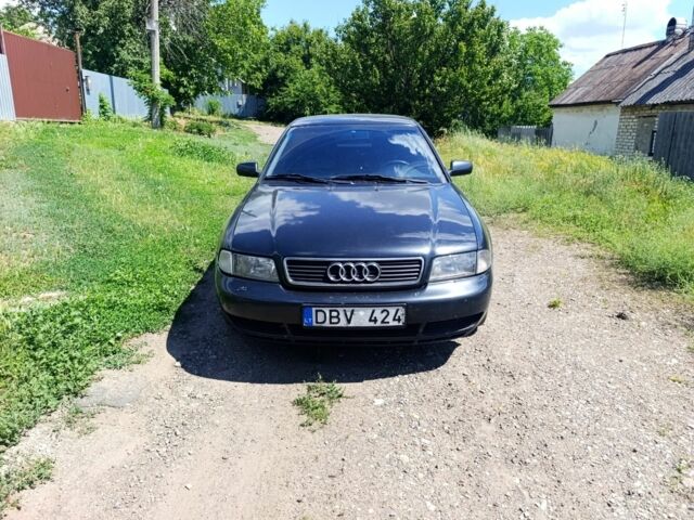Черный Ауди А4, объемом двигателя 2.3 л и пробегом 300 тыс. км за 1990 $, фото 1 на Automoto.ua