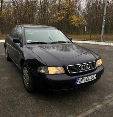 Черный Ауди А4, объемом двигателя 1.9 л и пробегом 300 тыс. км за 2100 $, фото 1 на Automoto.ua