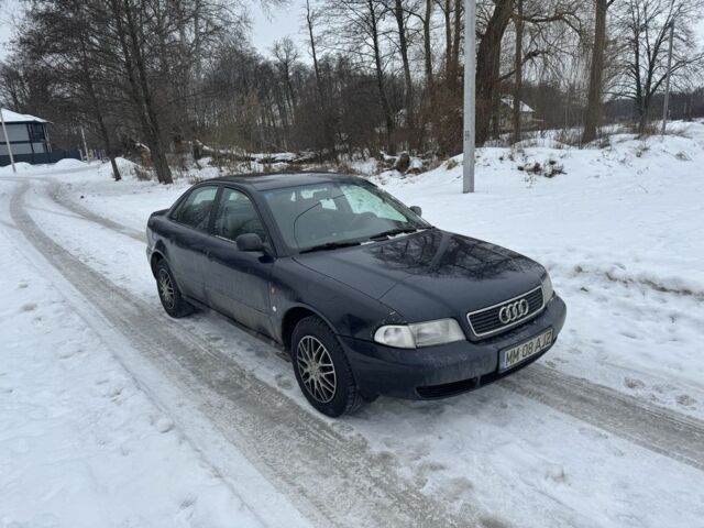Черный Ауди А4, объемом двигателя 1.8 л и пробегом 235 тыс. км за 1100 $, фото 1 на Automoto.ua