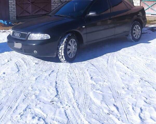 Черный Ауди А4, объемом двигателя 1.9 л и пробегом 300 тыс. км за 3200 $, фото 1 на Automoto.ua