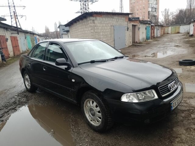 Черный Ауди А4, объемом двигателя 0 л и пробегом 270 тыс. км за 4003 $, фото 1 на Automoto.ua