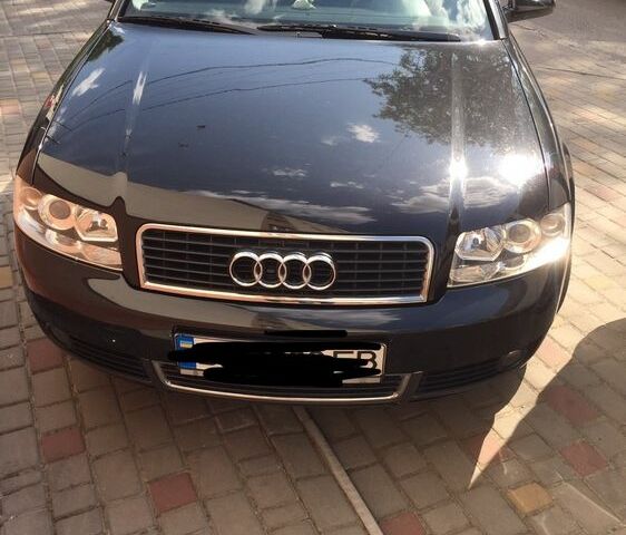 Чорний Ауді А4, об'ємом двигуна 0 л та пробігом 210 тис. км за 5500 $, фото 1 на Automoto.ua