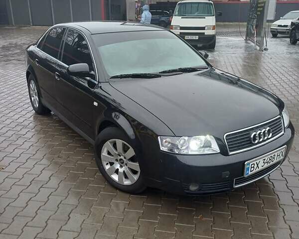 Черный Ауди А4, объемом двигателя 2 л и пробегом 291 тыс. км за 4700 $, фото 1 на Automoto.ua