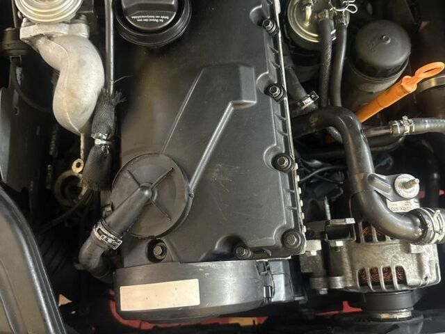 Чорний Ауді А4, об'ємом двигуна 1.9 л та пробігом 475 тис. км за 4900 $, фото 1 на Automoto.ua