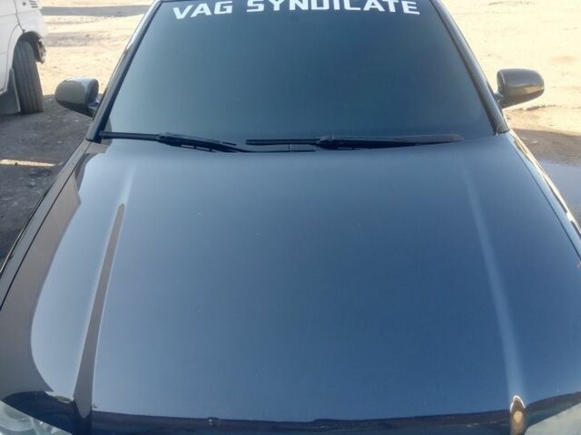 Черный Ауди А4, объемом двигателя 2 л и пробегом 365 тыс. км за 5600 $, фото 1 на Automoto.ua