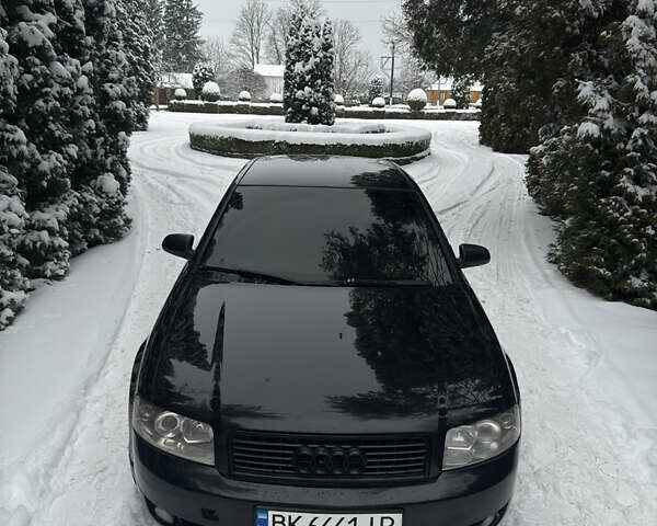 Черный Ауди А4, объемом двигателя 2 л и пробегом 432 тыс. км за 4500 $, фото 1 на Automoto.ua