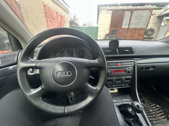 Черный Ауди А4, объемом двигателя 1.9 л и пробегом 362 тыс. км за 2500 $, фото 1 на Automoto.ua