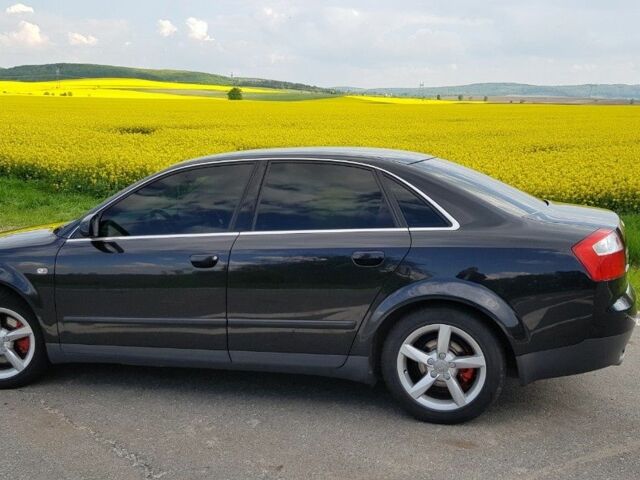 Чорний Ауді А4, об'ємом двигуна 1.8 л та пробігом 255 тис. км за 5600 $, фото 1 на Automoto.ua