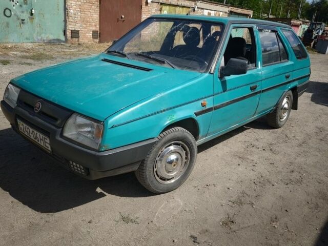 Чорний Ауді А4, об'ємом двигуна 1.9 л та пробігом 269 тис. км за 5721 $, фото 1 на Automoto.ua