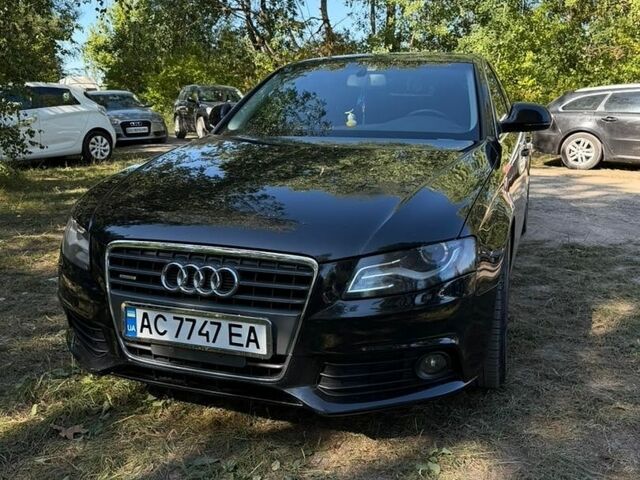Черный Ауди А4, объемом двигателя 2 л и пробегом 182 тыс. км за 11000 $, фото 1 на Automoto.ua