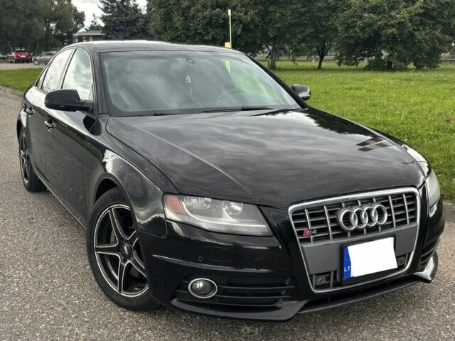 Черный Ауди А4, объемом двигателя 2 л и пробегом 230 тыс. км за 4026 $, фото 1 на Automoto.ua