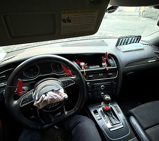 Черный Ауди А4, объемом двигателя 2 л и пробегом 190 тыс. км за 6000 $, фото 1 на Automoto.ua