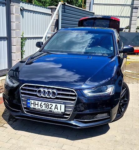 Чорний Ауді А4, об'ємом двигуна 2 л та пробігом 207 тис. км за 13300 $, фото 1 на Automoto.ua
