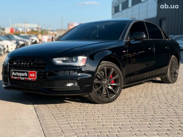 Чорний Ауді А4, об'ємом двигуна 2 л та пробігом 235 тис. км за 11790 $, фото 1 на Automoto.ua