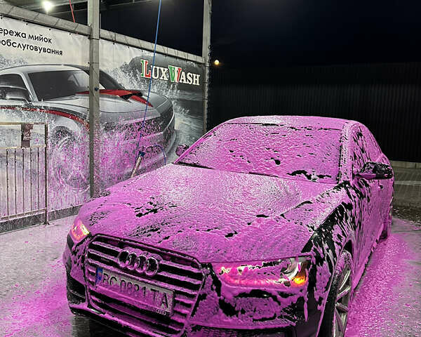 Чорний Ауді А4, об'ємом двигуна 2 л та пробігом 258 тис. км за 10950 $, фото 1 на Automoto.ua