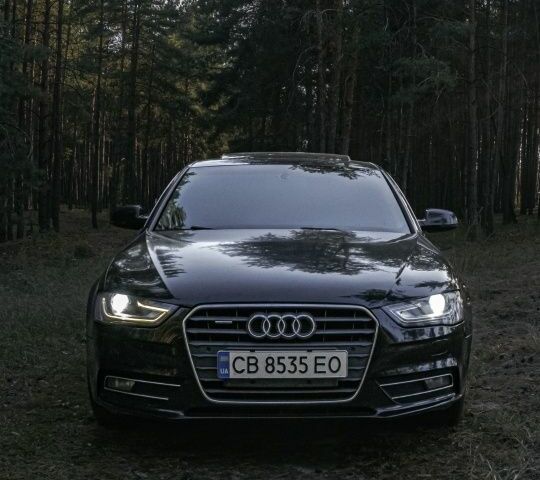 Чорний Ауді А4, об'ємом двигуна 2 л та пробігом 291 тис. км за 10332 $, фото 1 на Automoto.ua
