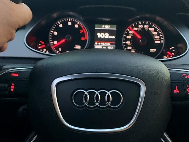 Ауди А4 2014 в Харькове на Automoto.ua Черный Ауди А4, объемом двигателя 2 л и пробегом 200 тыс. км за 16222 $, фото 1 на Automoto.ua