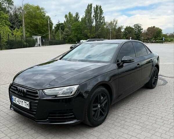 Черный Ауди А4, объемом двигателя 1.98 л и пробегом 140 тыс. км за 16300 $, фото 1 на Automoto.ua