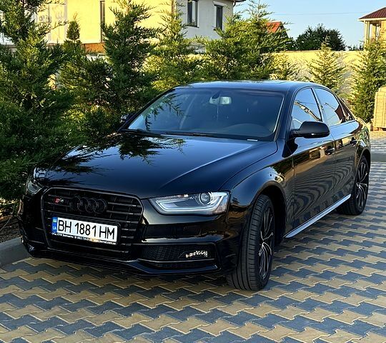 Черный Ауди А4, объемом двигателя 2 л и пробегом 176 тыс. км за 13000 $, фото 1 на Automoto.ua