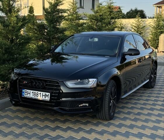 Чорний Ауді А4, об'ємом двигуна 2 л та пробігом 176 тис. км за 13005 $, фото 1 на Automoto.ua