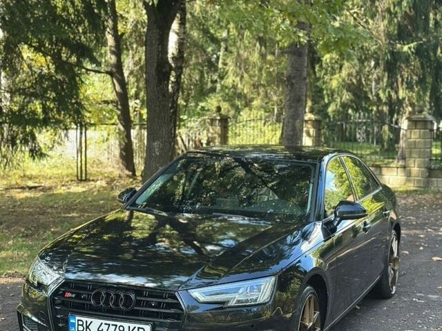 Черный Ауди А4, объемом двигателя 1.98 л и пробегом 270 тыс. км за 13800 $, фото 1 на Automoto.ua