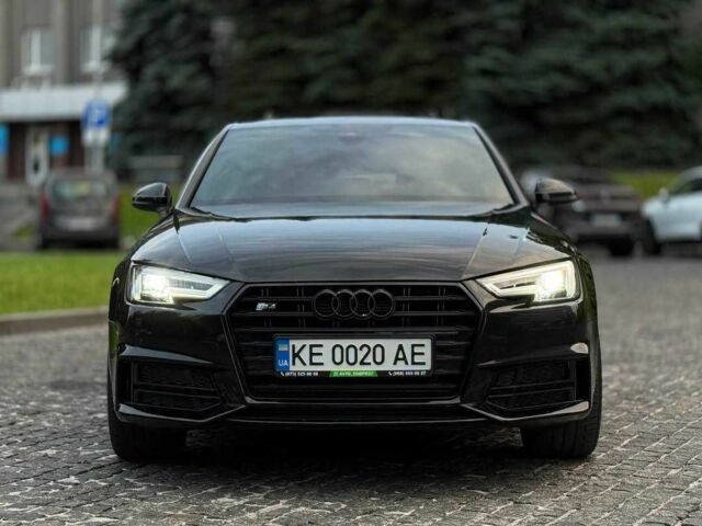 Чорний Ауді А4, об'ємом двигуна 2 л та пробігом 210 тис. км за 14999 $, фото 1 на Automoto.ua