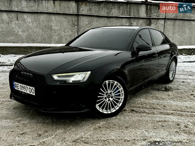Черный Ауди А4, объемом двигателя 1.98 л и пробегом 227 тыс. км за 13500 $, фото 1 на Automoto.ua