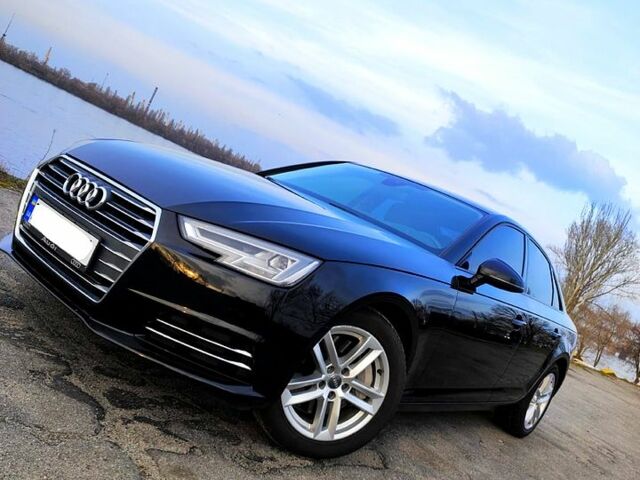 Чорний Ауді А4, об'ємом двигуна 2 л та пробігом 11200 тис. км за 18000 $, фото 1 на Automoto.ua