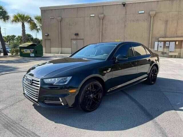 Черный Ауди А4, объемом двигателя 2 л и пробегом 62 тыс. км за 5600 $, фото 1 на Automoto.ua