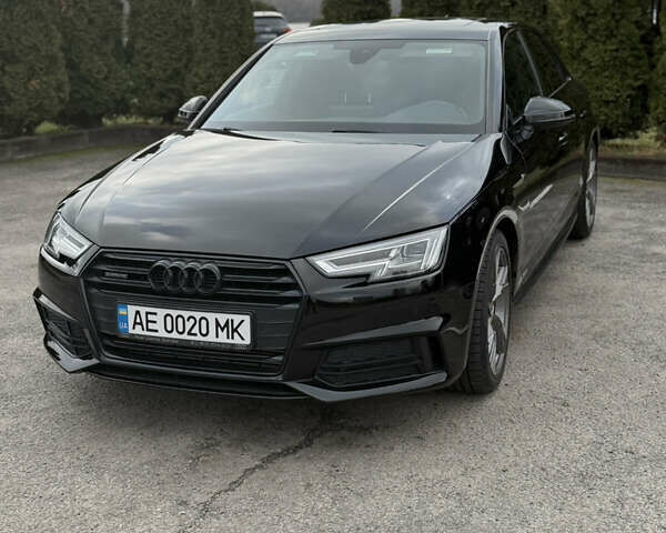 Черный Ауди А4, объемом двигателя 2 л и пробегом 101 тыс. км за 23000 $, фото 1 на Automoto.ua