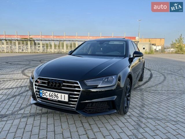 Чорний Ауді А4, об'ємом двигуна 1.98 л та пробігом 31 тис. км за 21499 $, фото 1 на Automoto.ua