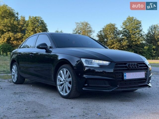 Чорний Ауді А4, об'ємом двигуна 2 л та пробігом 140 тис. км за 17000 $, фото 1 на Automoto.ua