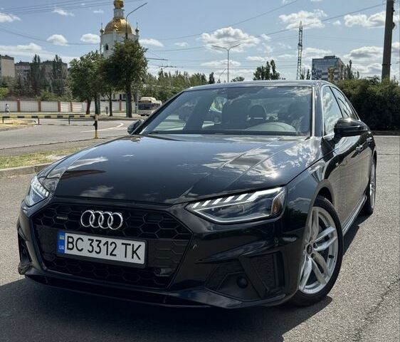 Чорний Ауді А4, об'ємом двигуна 2 л та пробігом 40 тис. км за 31200 $, фото 1 на Automoto.ua