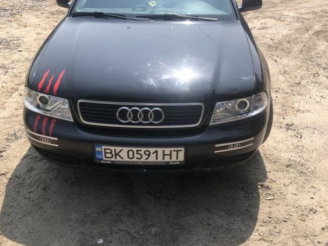 Чорний Ауді А4, об'ємом двигуна 1.9 л та пробігом 300 тис. км за 3003 $, фото 1 на Automoto.ua