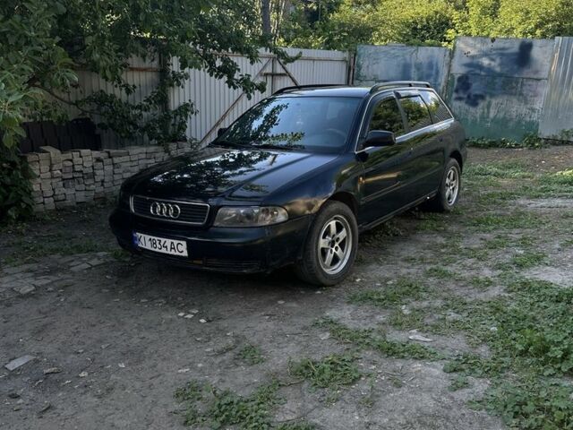 Чорний Ауді А4, об'ємом двигуна 2.5 л та пробігом 350 тис. км за 2500 $, фото 1 на Automoto.ua