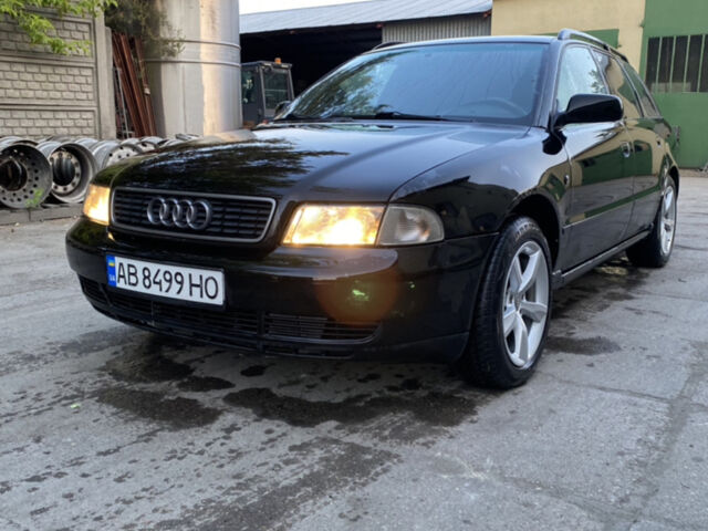 Чорний Ауді А4, об'ємом двигуна 2.4 л та пробігом 334 тис. км за 3600 $, фото 1 на Automoto.ua