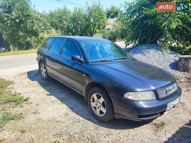 Черный Ауди А4, объемом двигателя 1.6 л и пробегом 300 тыс. км за 2600 $, фото 1 на Automoto.ua