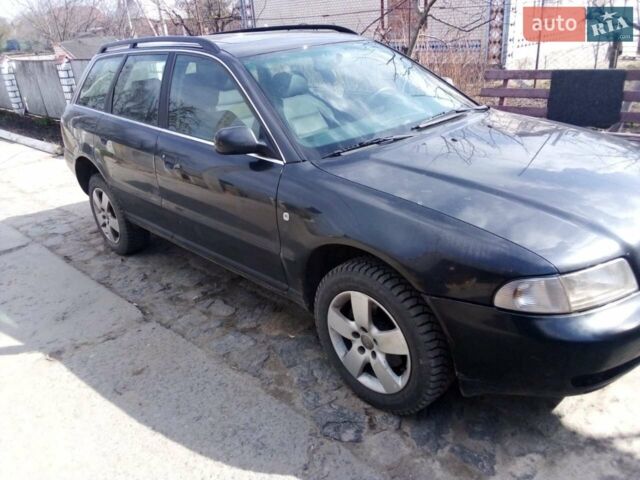 Черный Ауди А4, объемом двигателя 2.5 л и пробегом 320 тыс. км за 2300 $, фото 1 на Automoto.ua