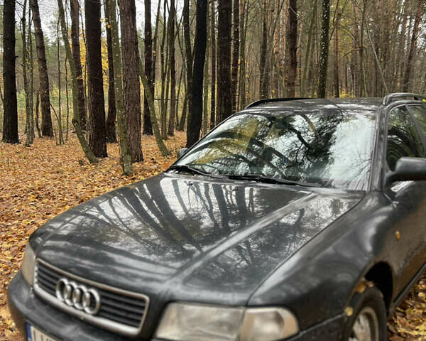 Черный Ауди А4, объемом двигателя 1.9 л и пробегом 440 тыс. км за 2000 $, фото 1 на Automoto.ua