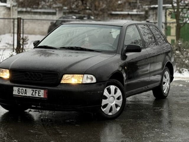 Черный Ауди А4, объемом двигателя 1.6 л и пробегом 250 тыс. км за 1250 $, фото 1 на Automoto.ua