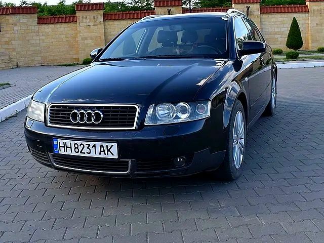 Чорний Ауді А4, об'ємом двигуна 2.5 л та пробігом 330 тис. км за 4800 $, фото 1 на Automoto.ua
