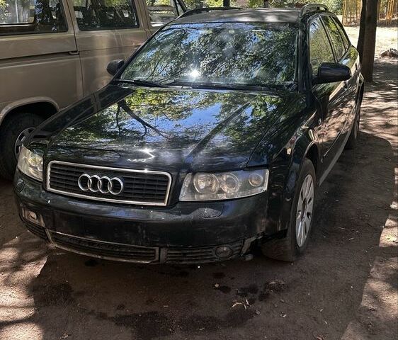 Черный Ауди А4, объемом двигателя 2.5 л и пробегом 340 тыс. км за 2062 $, фото 1 на Automoto.ua
