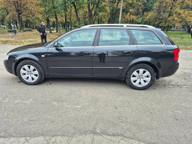 Чорний Ауді А4, об'ємом двигуна 2.5 л та пробігом 242 тис. км за 5000 $, фото 1 на Automoto.ua