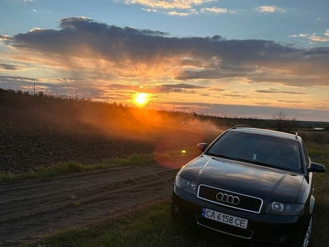 Черный Ауди А4, объемом двигателя 2.5 л и пробегом 293 тыс. км за 4600 $, фото 1 на Automoto.ua
