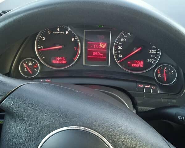 Чорний Ауді А4, об'ємом двигуна 1.6 л та пробігом 195 тис. км за 4600 $, фото 1 на Automoto.ua