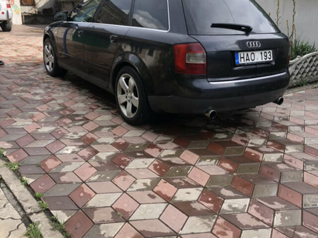 Чорний Ауді А4, об'ємом двигуна 2.5 л та пробігом 378 тис. км за 3300 $, фото 1 на Automoto.ua