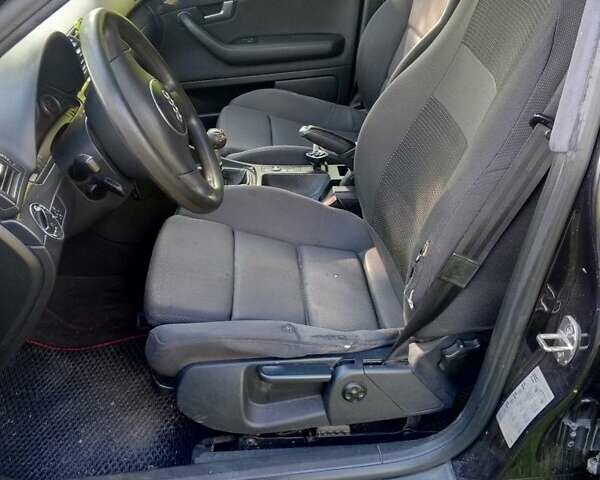 Черный Ауди А4, объемом двигателя 1.9 л и пробегом 390 тыс. км за 5000 $, фото 1 на Automoto.ua